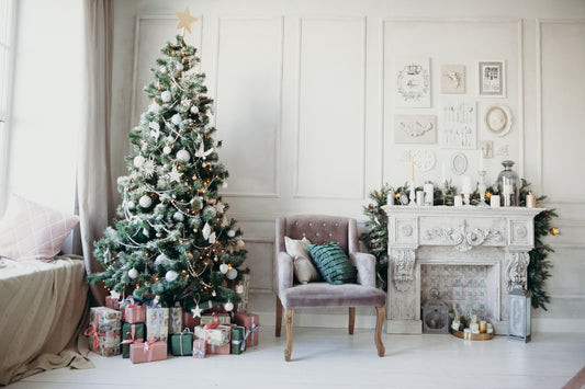 How to Match Your Christmas Tree Decor to Your Home’s Color Palette